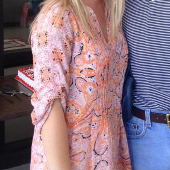 BCBG top - Picture 1 of 4